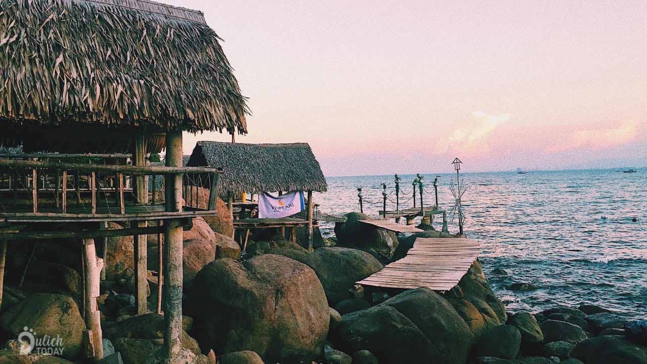 Khám Phá Bãi Đá Đen Sơn Trà Đà Nẵng